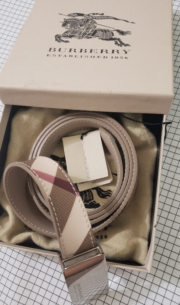 SOLD🥰🥰🥰Burberry Belt